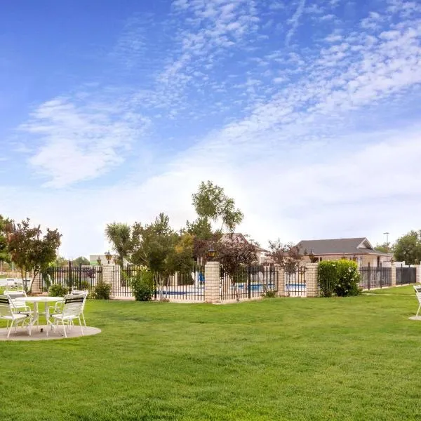 Days Inn by Wyndham Delta, hotel v destinaci Delta