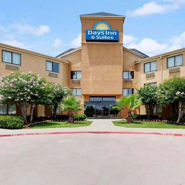 Days Inn & Suites by Wyndham DeSoto, hotel em DeSoto