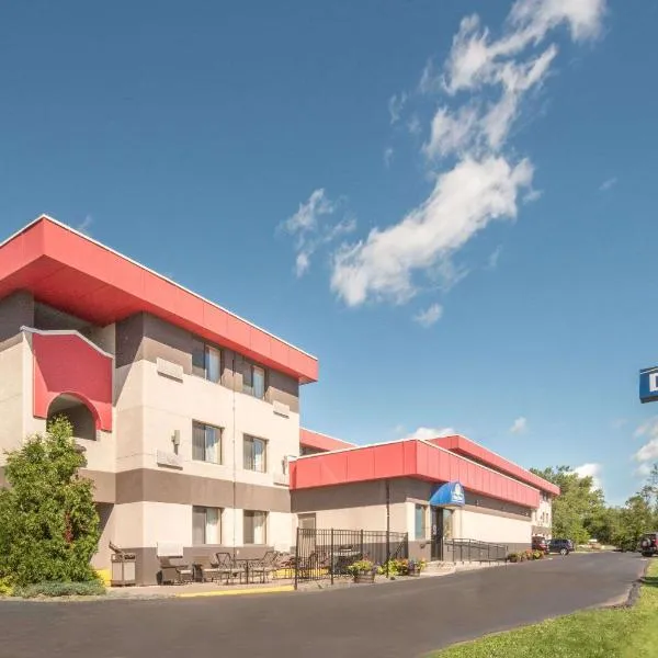 Days Inn by Wyndham Duluth Lakewalk, hotell i Duluth