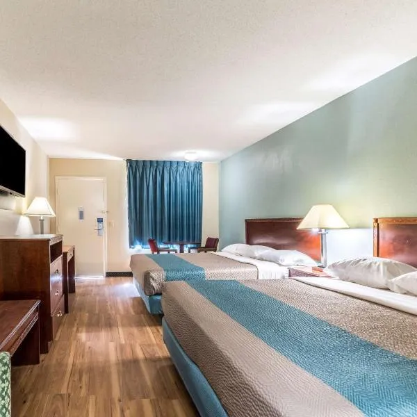 Motel 6-Kenly, NC, hotel in Kenly