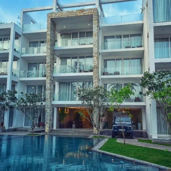 Triple O Six, hotel v Mirisse (jih)