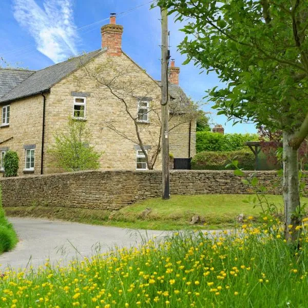 Brook Farm Cottage, hotel v destinaci Brackley