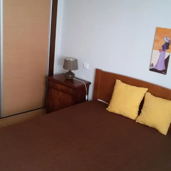 Casa Largo dos Cedros, hotel in Nazaré