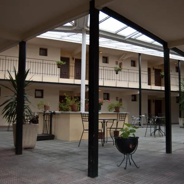 Hotel Urgaín, hotel v destinaci Oronoz-Mugaire