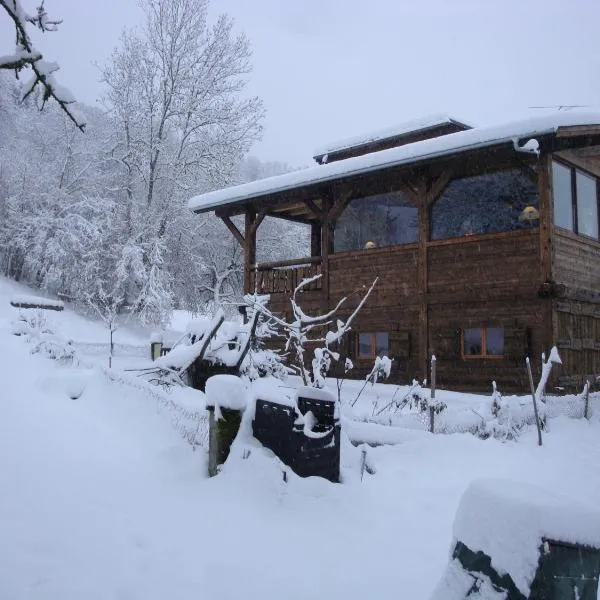 Chambres d'Hôtes Chalet de la Source, hotel v destinaci Morillon