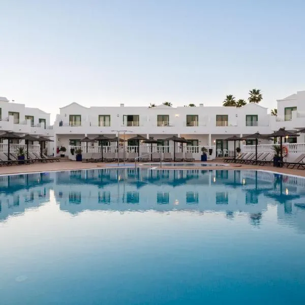 Las Adelfas, hotel i Puerto del Carmen