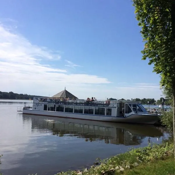 Ferienwohnungen am Ruppiner See und Fontane Therme, hotel in Neuruppin