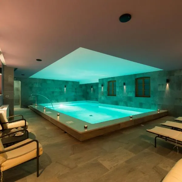 Boutique Hotel Vela Vrata, hotel Buzetben