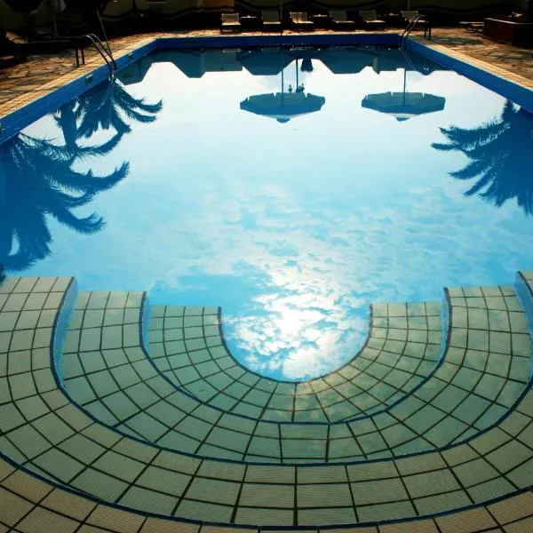 Kelyfos Hotel, hotel u gradu Neos Marmaras
