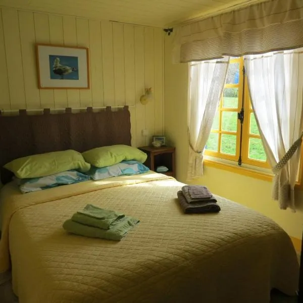 Le Chant Des Fees, hotel v destinaci Notre-Dame-de-Courson