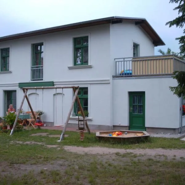 Ferienhaus Schwalbe Seebad Lubmin, Hotel in Lubmin