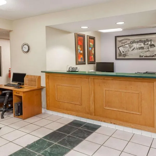 Super 8 by Wyndham Huntington, hotel v destinaci Huntington