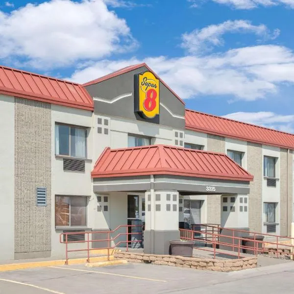 Super 8 by Wyndham Marshalltown, hôtel à Marshalltown