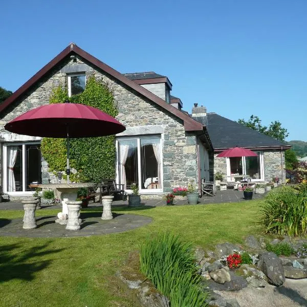 Heulwen Guest House, hotell i Dolgellau