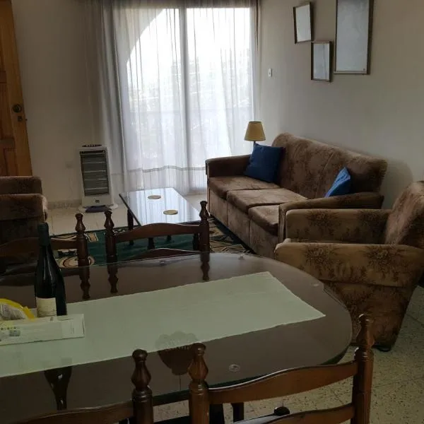 Chariandry Court, khách sạn ở Pissouri