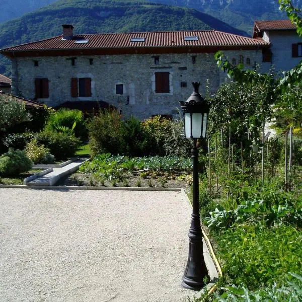 La Maison d'Euterpe, hotel in Saint-Pierre-dʼEntremont