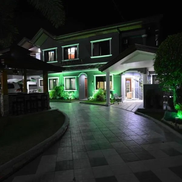 The Gabriella Bed and Breakfast, hotel a Calayugan Norte