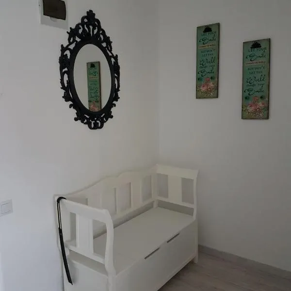 Viv Apartments 65, hotel u gradu 'Floreşti'