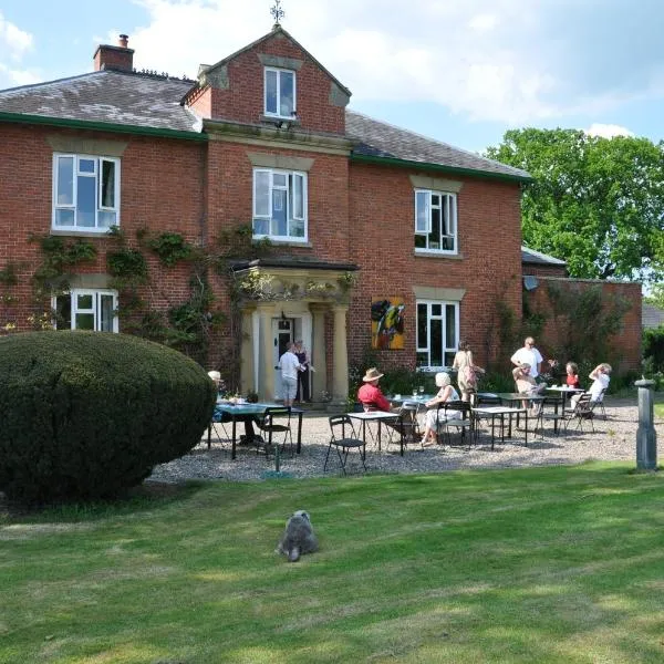 Mid Wales Arts B&B、Caerswsのホテル