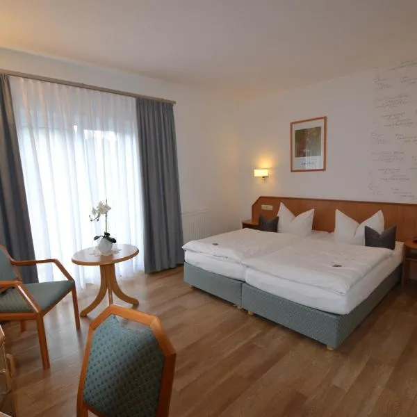 Hotel & Restaurant Zur Linde, hotel v destinaci Freital
