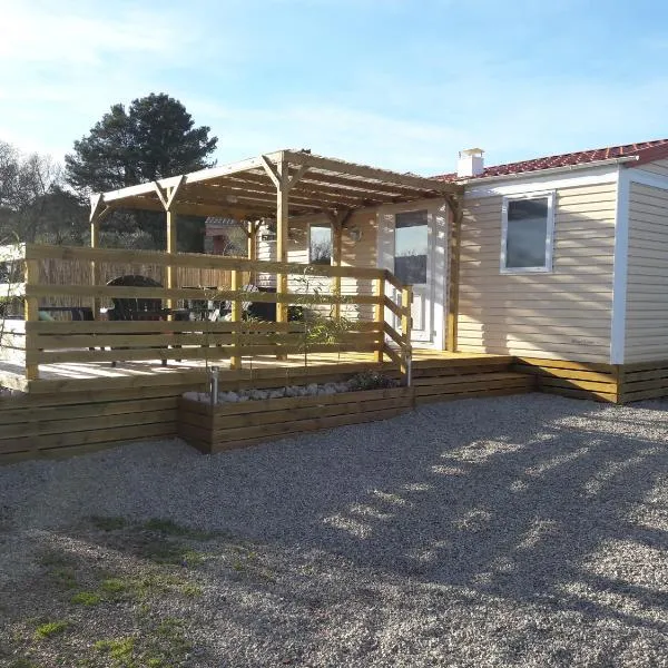 Lous Roussels, hotel v destinaci Le Bosc