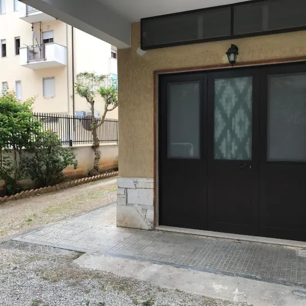 Flat Low cost, hotel in Sperlonga