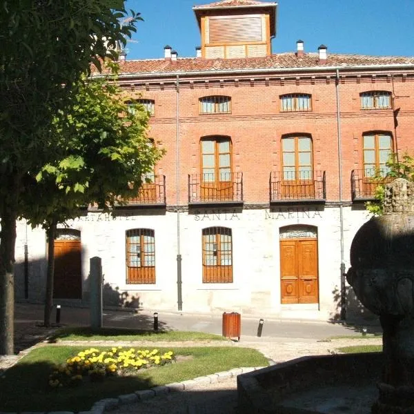 Aparthotel Santa Marina, hotel v destinaci Cuéllar