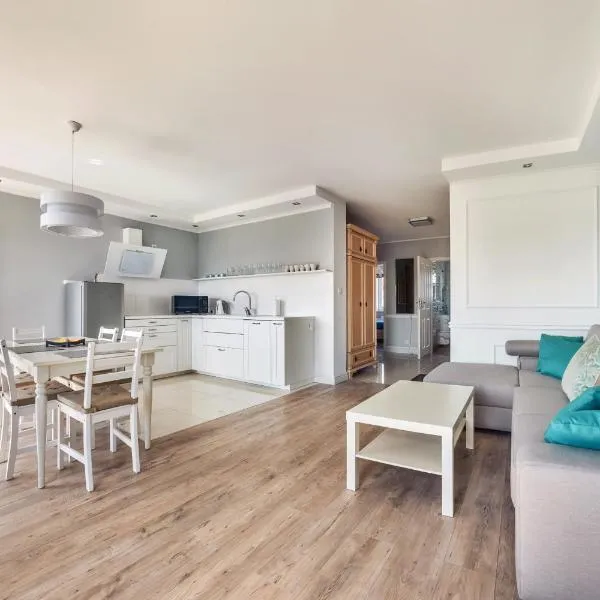Apartamenty Sun & Snow Hel Żeromskiego - w pobliżu lasu i plaży, hotel v destinácii Hel