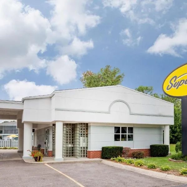 Super 8 by Wyndham Stevensville St Joseph, hotel in Stevensville