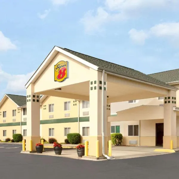 Super 8 by Wyndham Athens, hotel di Glouster