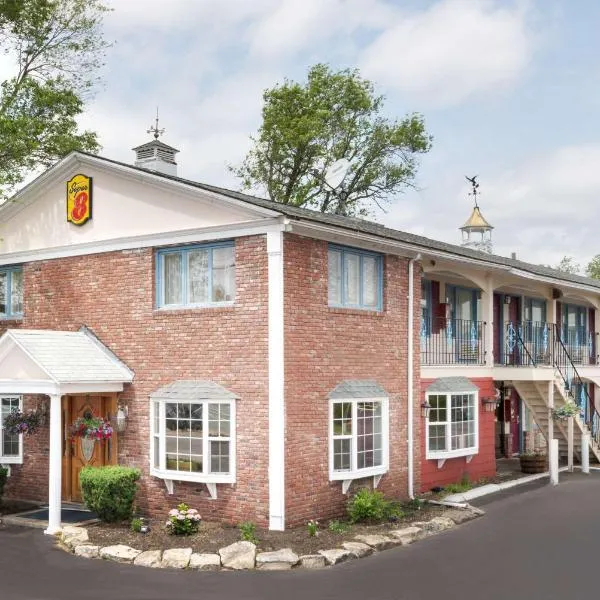 Super 8 by Wyndham Sturbridge, hotel v destinaci Sturbridge