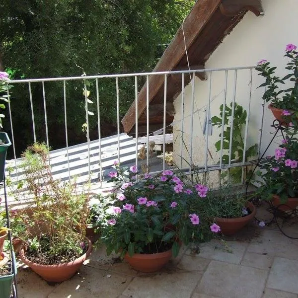 Olga Katz apartment, hotel v destinaci Qaşrīn