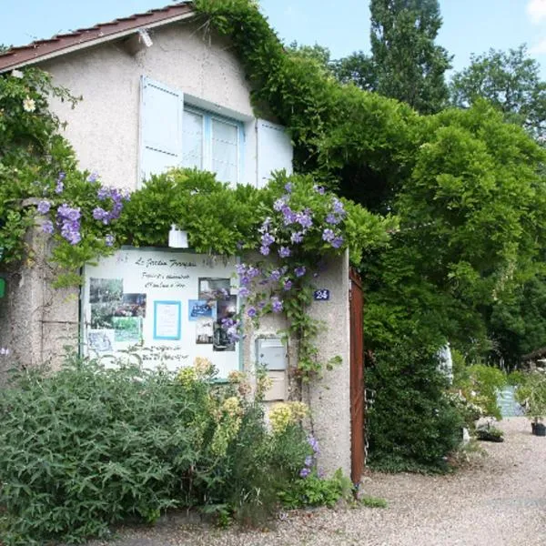 Gîtes du Jardin Francais, hotel din Ermenonville