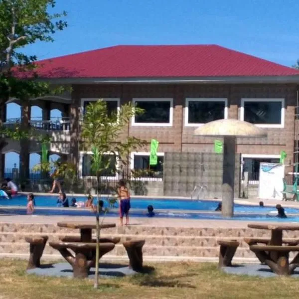 Lagoon beach resort, hotel v mestu Gitagun