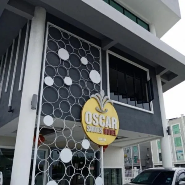 Oscar Suites Hotel, hotel in Sitiawan