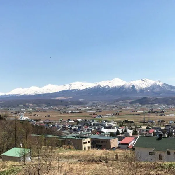Pension Yamasan, hotel v destinaci Nakafurano