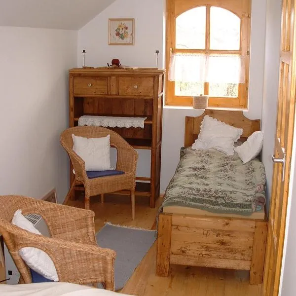 Nyerges Lovasudvar, hotel v destinaci Cserépfalu