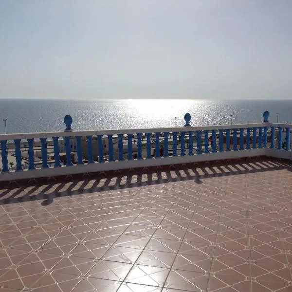 Vacation Apartment - 1st Floor, hotel v destinaci Oued Laou