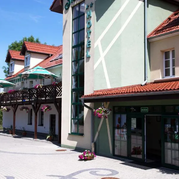 Centrum Restauracyjno-Hotelowe Florres, hotel in Sciborzyce Małe