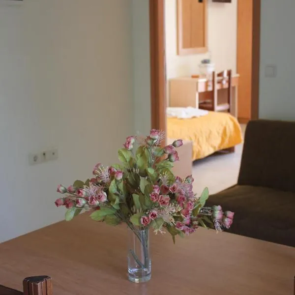 Virgin Mary, hotel in Rodakino