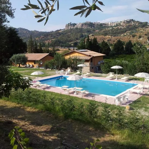 Agriturismo Feudo Gagliardi, хотел в Caulonia