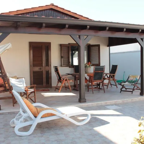 Casetta dei Geranei, hotel Casalabatéban