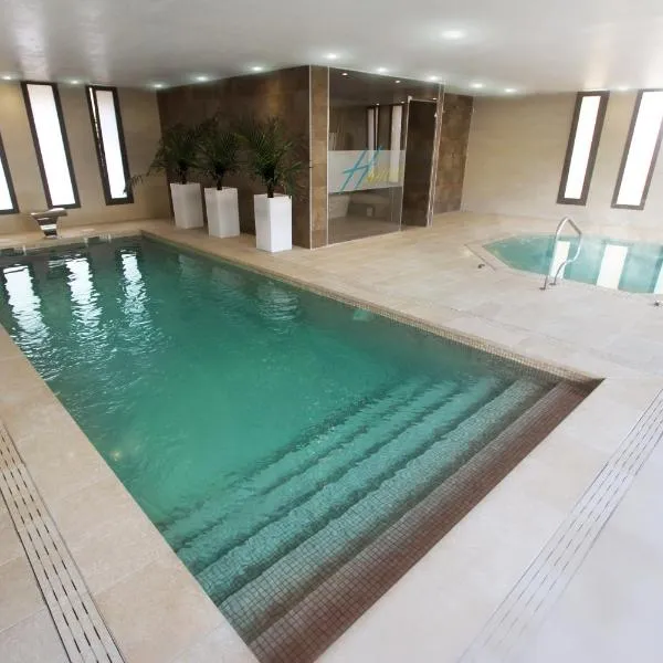 Apartamentos Cambrils Playa Spa, hotel v destinaci Cambrils
