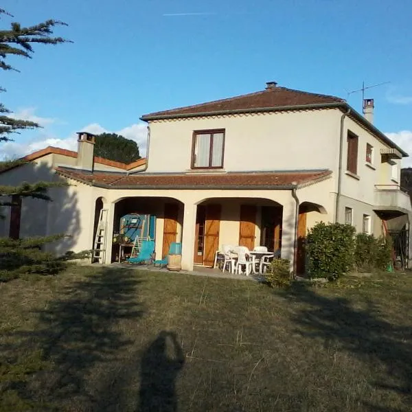 gîte en sud Ardèche – hotel w mieście Ruoms