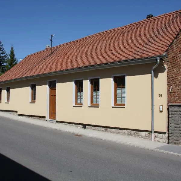 Ferienwohnung Helbing, hotel en Marlishausen