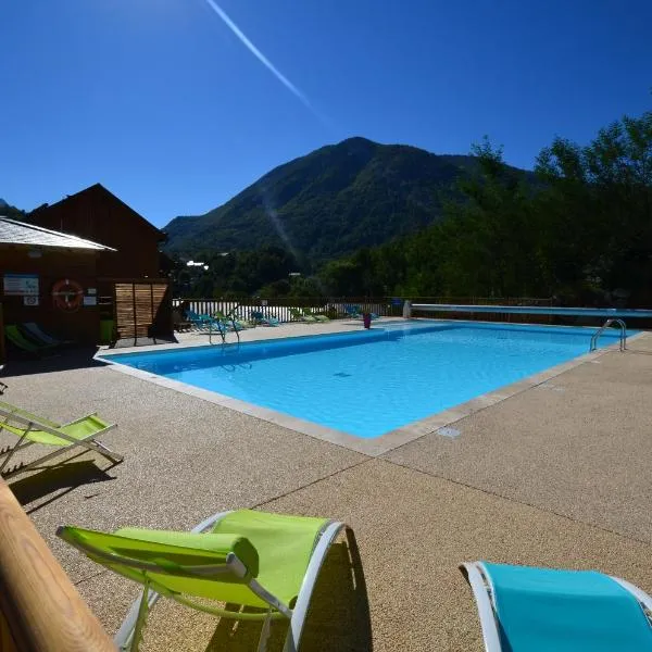 Les Reflets d'Ax, hotel v destinaci Ax-les-Thermes