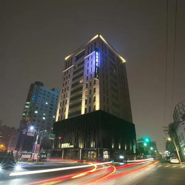 Chiayi Guanzhi Hotel, hotel Csiajiban