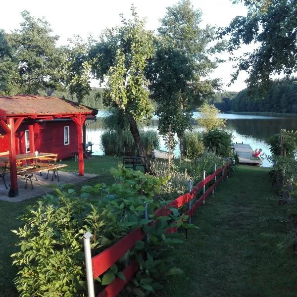 Agro-Tur Domki w Szuwarach, hôtel à Jeziorowskie