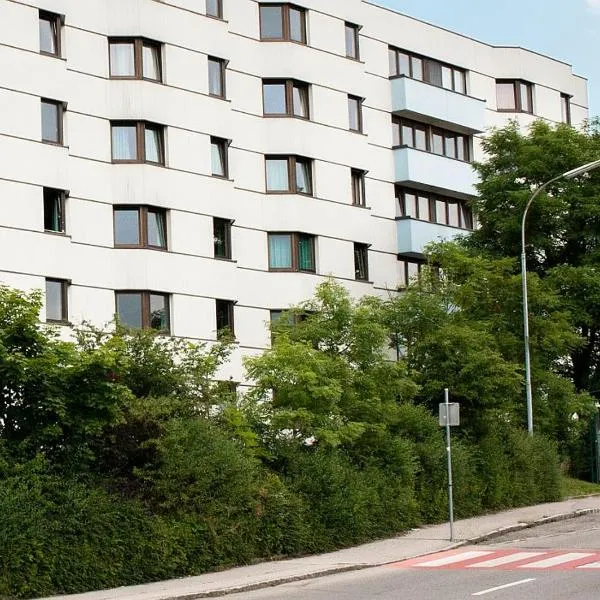 SOVEA Hotel - Braunau, hotel in Ueberackern