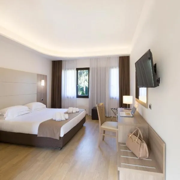 Hotel Boomerang, hotel in La Massimina-Casal Lumbroso